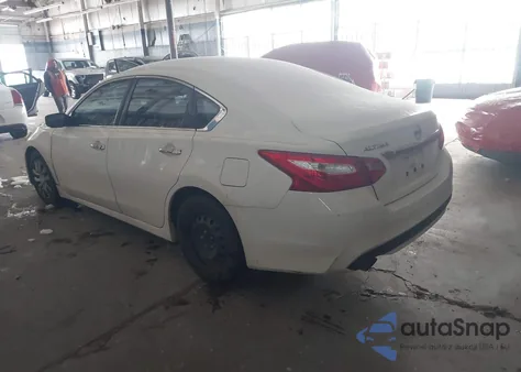 2016 Nissan Altima 2.5 из США, поврежденный, VIN 1N4AL3AP3GC205089